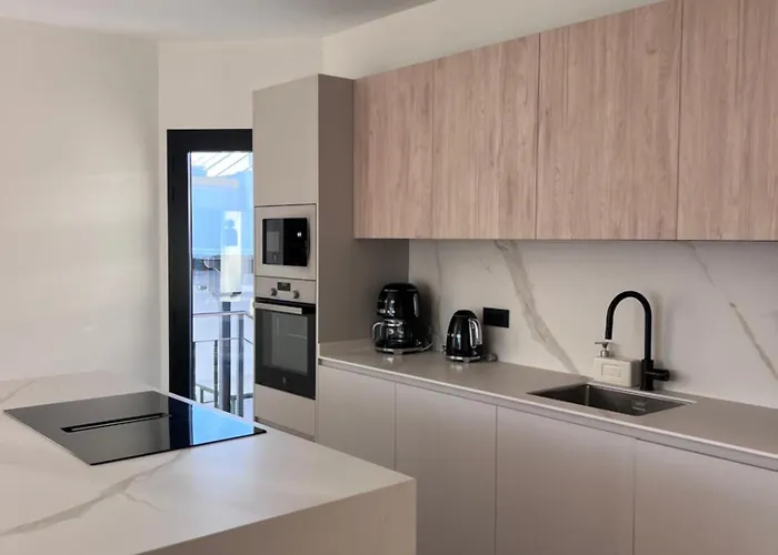 فيلة La Favorita *