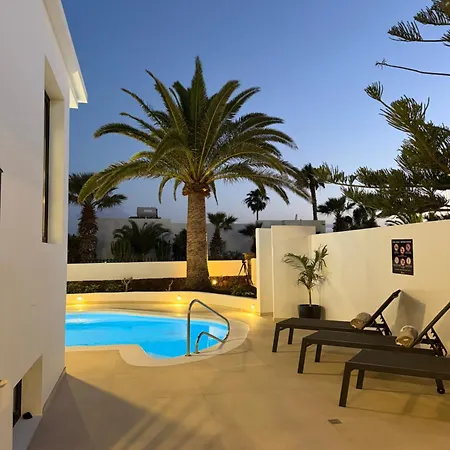 La Favorita Puerto del Carmen